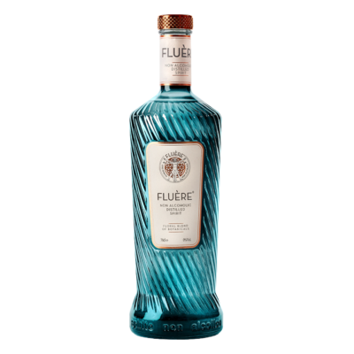 Fluère, une marque des Pays-Bas, propose une alternative sans alcool au gin, élaborée avec des ingrédients classiques comme le genièvre, la lavande, la coriandre et le citron vert. Distillés séparément, ces botaniques révèlent des notes herbacées et acidulées. Fluère Original, idéal pour les cocktails, offre une expérience raffinée sans alcool, tout en préservant le goût authentique des spiritueux.