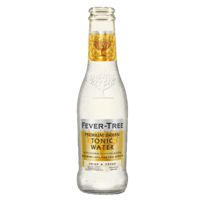 Fever-Tree propose un Indian Tonic Water 100% naturel, mélangeant une quinine de qualité et des notes d'agrumes, avec une amertume équilibrée. Idéal pour rafraîchir vos cocktails, il s'associe parfaitement aux gins, vodkas et tequilas. Inspiré par les boissons des colons britanniques en Inde, il utilise de la quinine de la République démocratique du Congo et de l'orange amère du Yucatán.