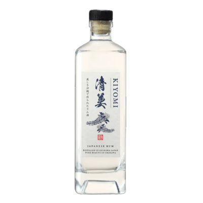 Kiyomi est un rhum japonais à 40 % d'alcool, élaboré par la distillerie Helios sur l'île d'Okinawa. Avec une robe cristalline, il dévoile des arômes de truffe, de banane flambée et d'autres fruits exotiques, offrant une belle fraîcheur en bouche. Idéal en cocktail ou pur, Kiyomi incarne la "beauté pure" grâce à sa fermentation soigneusement maîtrisée.